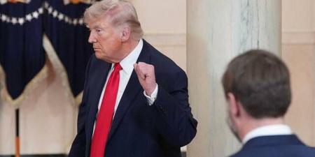 ترامب
      يقفز
      بالإنفاق
      الدفاعي
      500
      مليار
      دولار
      في
      ميزانية
      2027