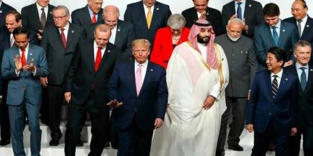 ترامب
ينتقد
حلفاءه
ويشيد
بدعم
دول
الخليج
في
الحرب