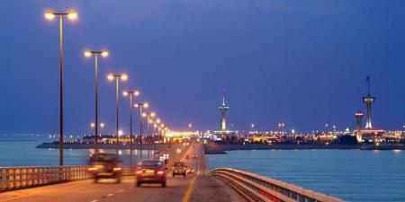 استئناف
حركة
عبور
المركبات
على
جسر
الملك
فهد