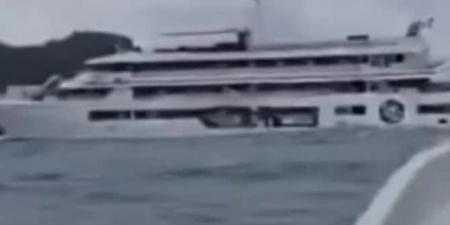 جنوح سفينة سياحية في المحيط الهادئ وإجلاء 30 راكبا.. فيديو