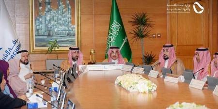 نائب
      وزير
      الصناعة:
      نعمل
      على
      تقديم
      حوافز
      لدعم
      الشركات
      المتأثرة
      بارتفاع
      التكاليف