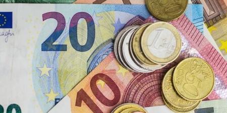 اليورو
يستقر
قبيل
قرار
المركزي
الأوروبي
بشأن
الفائدة