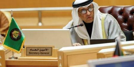 البديوي
      يرحب
      بالممر
      البحري
      العُماني
      لإجلاء
      أكثر
      من
      11
      ألف
      بحار
      عالق