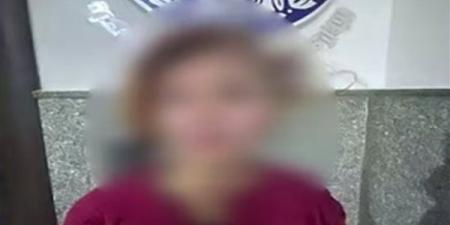 "ادفع تركن"، منادية سيارات تسب قائد سيارة بعد رفضه دفع الإتاوة في مدينة نصر