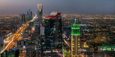 السعودية تجري محادثات أولية لاقتراض 8 مليارات دولار