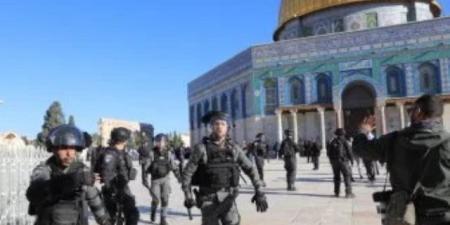 محافظة القدس تحذر من مسار ممنهج لتغيير هوية المسجد الأقصى