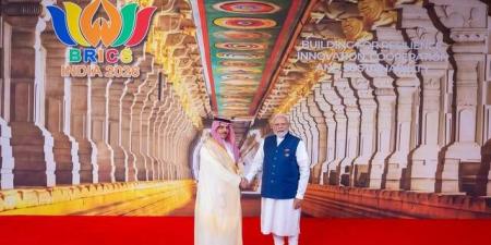 نيابة عن ولي العهد.. وزير الخارجية السعودي يصل إلى مقر انعقاد قمة بريكس 2026