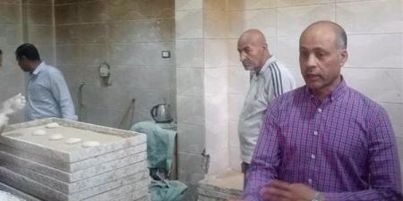 وكيل التموين بقنا يتفقد سير العمل بالمخابز ومحطات الوقود في الوقف (صور)