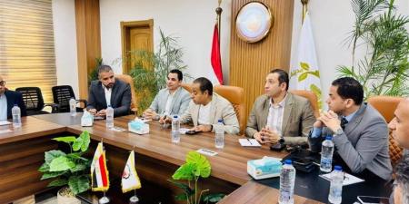 الإسكان تبحث سرعة إنهاء إجراءات توفيق الأوضاع للأراضي بالمدن الجديدة