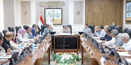 محافظ الوادي الجديد توجه بطرح 1000 فدان بكل مركز لدعم الاستثمار الزراعي
