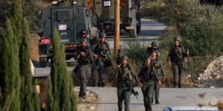 إصابة عشرات الفلسطينيين جراء هجوم مستوطنين على المزارعين بجنوب نابلس