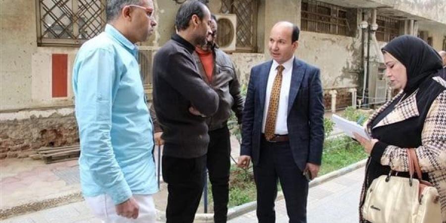 وكيل
      صحة
      القليوبية
      يتابع
      أعمال
      تطوير
      مستشفى
      بنها
      التعليمي