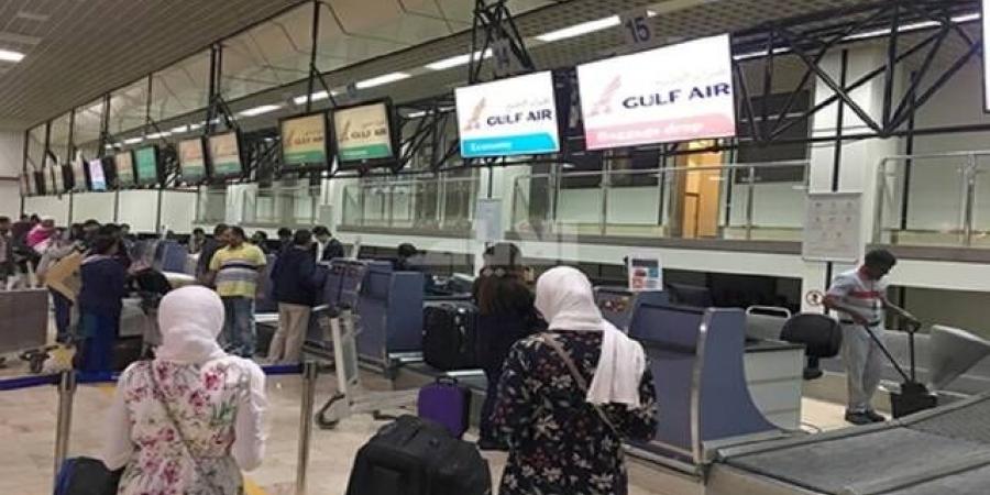 البحرين
      توقف
      تحويل
      تأشيرة
      الزيارة
      بدون
      ضامن
      إلى
      تأشيرة
      عمل
      أو
      التحاق