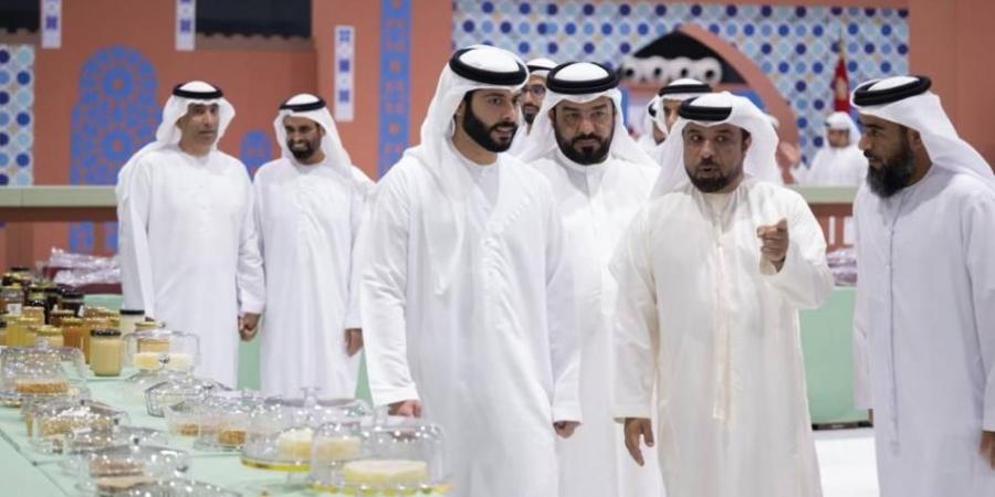 هزاع بن حمدان بن زايد يزور مهرجان الظفرة للتمور