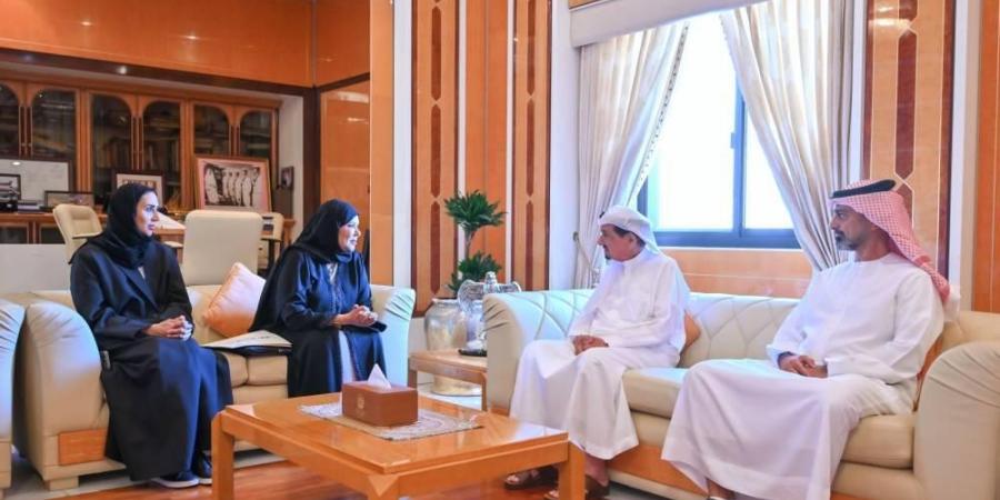 النعيمي: سعادة الأسرة الإماراتية أولوية وطنية
