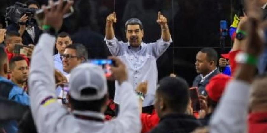 مادورو مخاطباً واشنطن.. «لا لحرب مجنونة»