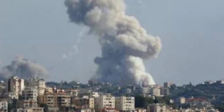 الإسعاف الإسرائيلى: إصابة 3 أشخاص فى بيتاح تكفا نتيجة سقوط شظايا صاروخية