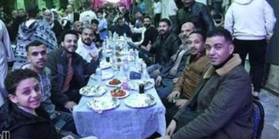 أكبر إفطار جماعى فى الجيزة.. أهالى فيصل يتجمعون على امتداد 22 شارعا «صور»