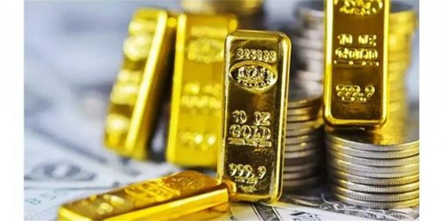 الذهب
يتخلى
عن
مكاسبه..
ويعود
للتراجع