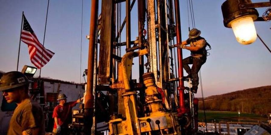 ارتفاع
      منصات
      النفط
      الأمريكية
      لأول
      مرة
      في
      ثلاثة
      أسابيع