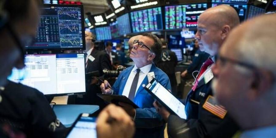 صناديق
      التحوط
      تبيع
      الأسهم
      العالمية
      بأسرع
      وتيرة
      في
      13
      عاماً