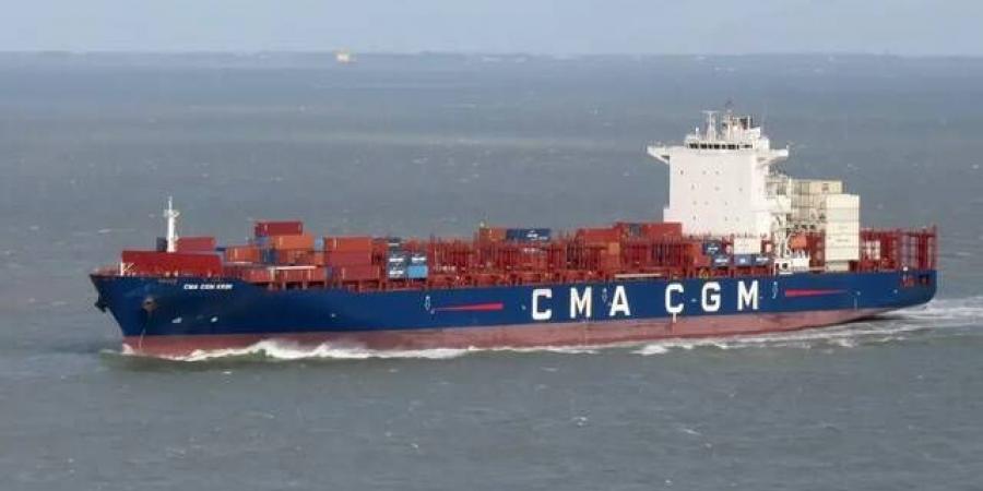 سفن
      يابانية
      وفرنسية
      وعمانية
      تعبر
      مضيق
      هرمز