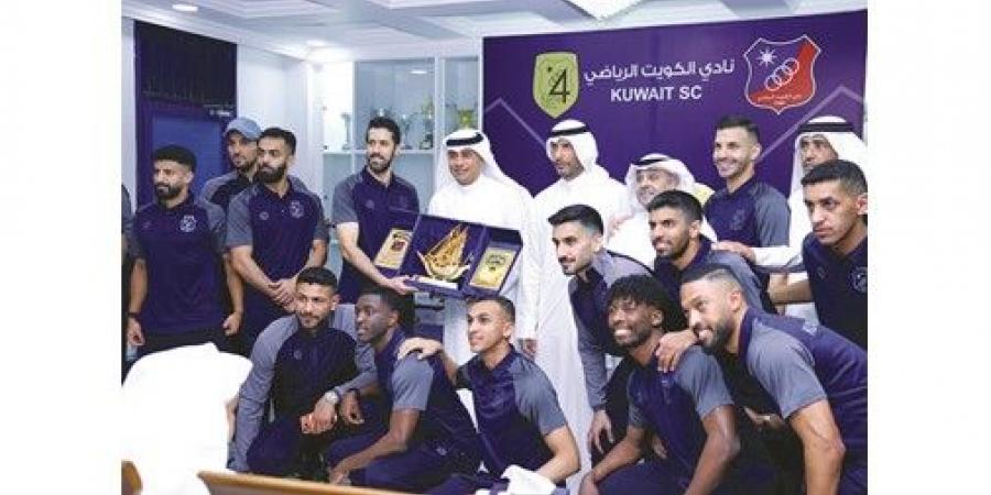 الجلاهمة:
ندعم
الأندية
في
تطوير
البنية
التحتية
لرفع
التنافسية