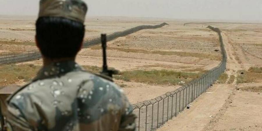 ضبط
      14242
      مخالفاً
      لأنظمة
      الإقامة
      والعمل
      وأمن
      الحدود
      في
      المملكة
      خلال
      أسبوع