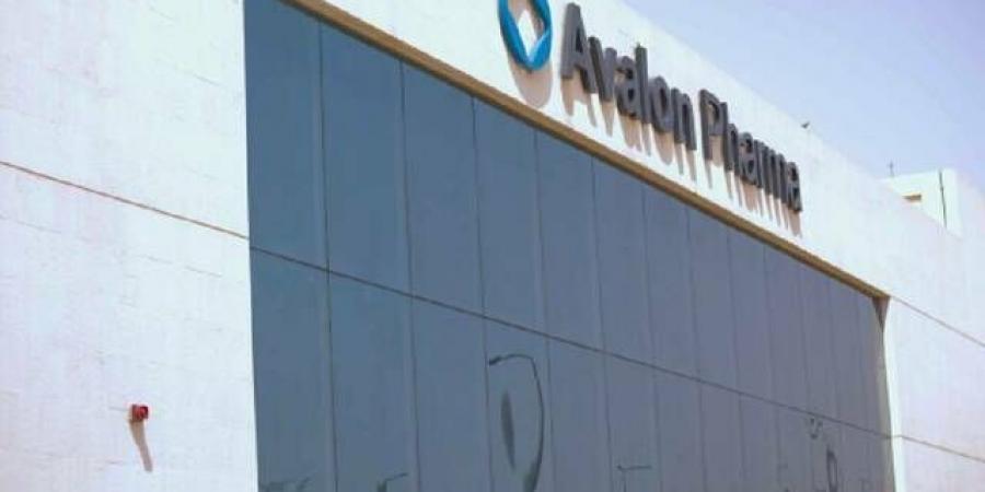 هيئة
      السوق
      توافق
      على
      زيادة
      رأس
      مال
      "أفالون
      فارما"
      عبر
      أسهم
      منحة