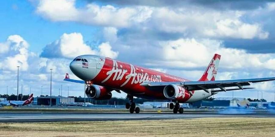 طيران
      "آسيا
      إكس"
      ترفع
      أسعار
      التذاكر
      40%
      لمواجهة
      قفزة
      الوقود