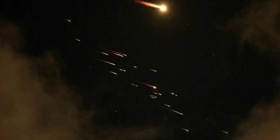 دول
      الخليج
      تترقب
      الهدنة
      بحذر
      وسط
      استمرار
      اعتراض
      الصواريخ
      الإيرانية