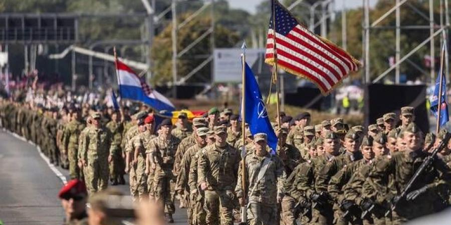 ترامب
      يبحث
      سحب
      بعض
      القوات
      الأمريكية
      من
      أوروبا