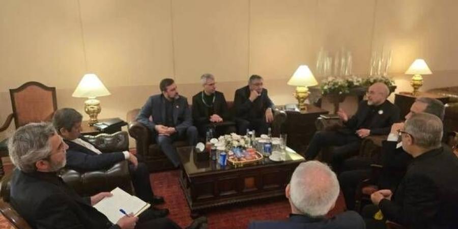 مفاوضات
      إسلام
      آباد:
      خلافات
      حادة
      حول
      مضيق
      هرمز
      واجتماعات
      ثلاثية
      مباشرة