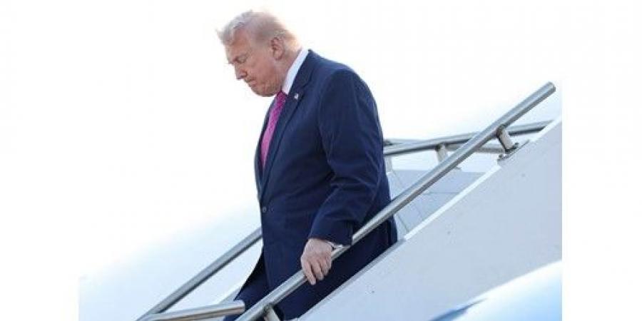 ترامب:
بدأنا
عملية
تطهير
«هرمز»
ولن
نستغرق
طويلاً
لمعرفة
إذا
كان
الوفد
الإيراني
يتصرف
بحسن
نية