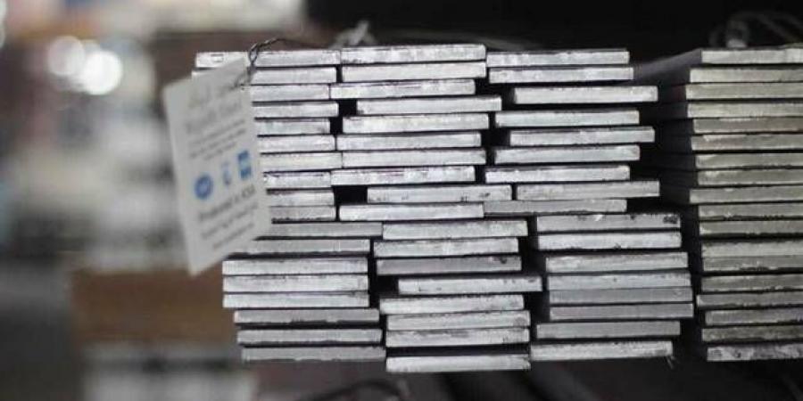 "حديد
      الرياض"
      توصي
      بتوزيع
      3.5
      مليون
      ريال
      عن
      العام
      2025