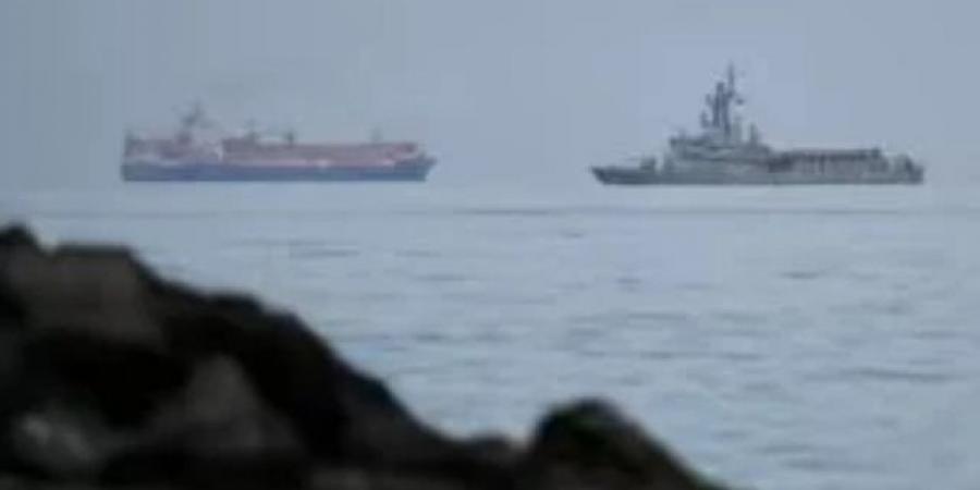 البحرية الإيرانية: مضيق هرمز مفتوح أمام السفن غير العسكرية