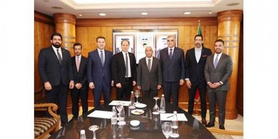 وفد
«الكتائب»
زار
سفيرنا
في
بيروت
للتنديد
بالاعتداءات
على
الكويت
ولبنان