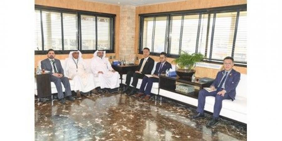 رئيس
التحرير
بحث
مع
السفير
الصيني
التعاون
الإعلامي
والقضايا
المشتركة