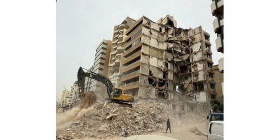 نقيب
المهندسين
في
بيروت
فادي
حنا
لـ
«الأنباء»:
وضع
قطاع
البناء
«مأساوي»..
ونصرّ
على
إلزام
الشركات
اللبنانية
إعادة
الإعمار