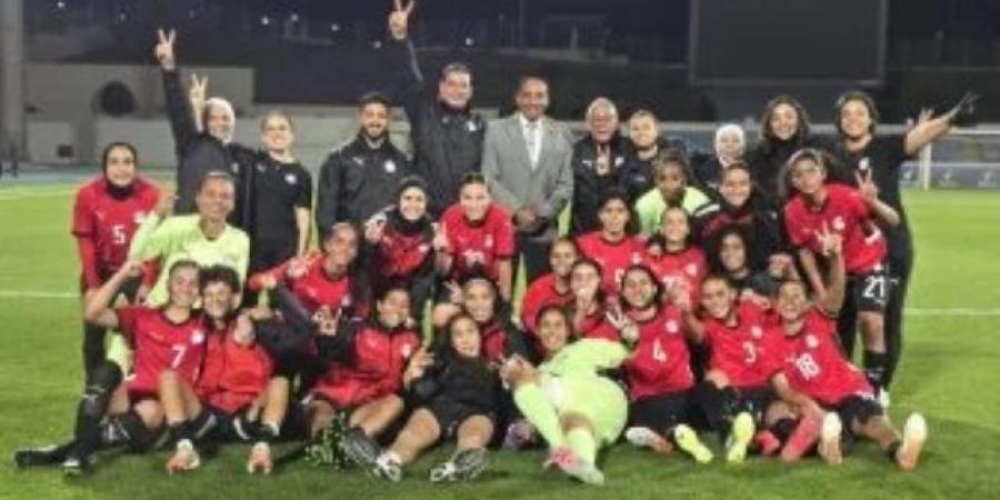 بعثة منتخب مصر للكرة النسائية تصل القاهرة بعد مواجهة السعودية وديا