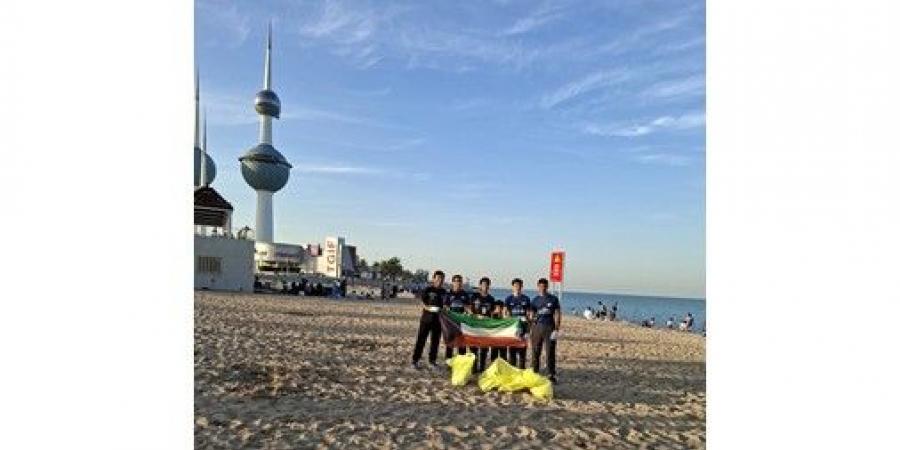 فريق
الغوص
نفّذ
حملة
بيئية
لتنظيف
ساحل
الأبراج