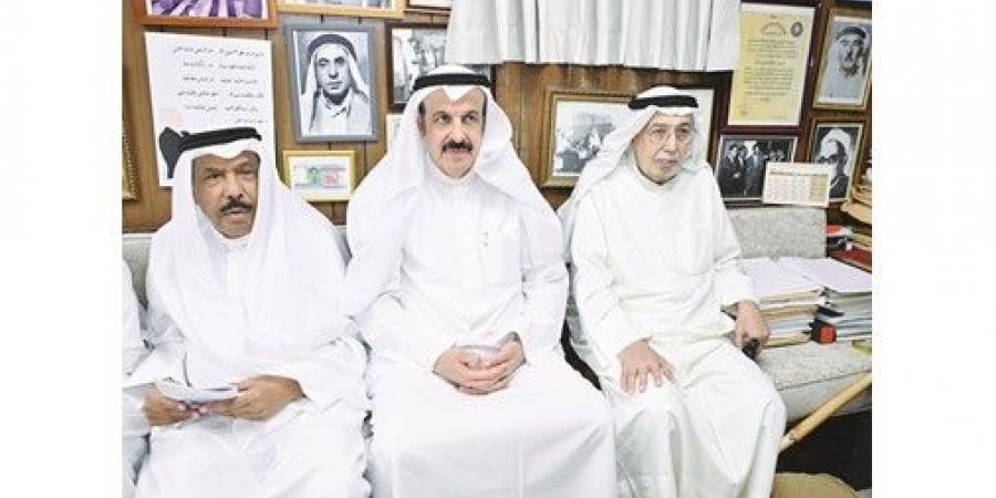 ديوانية
آل
الغنيم
احتضنت
أمسية
شعرية
وطنية
في
حب
الكويت