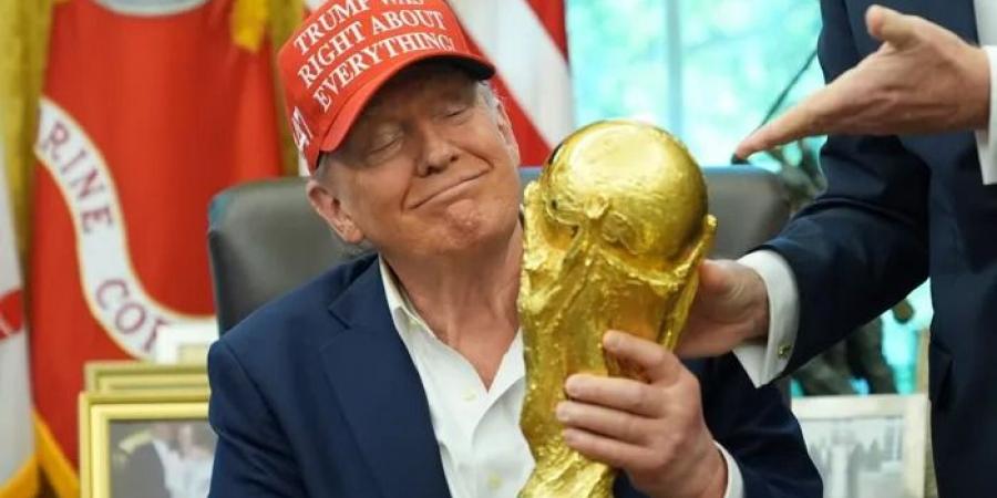 ترامب:
      لا
      مانع
      من
      مشاركة
      إيران
      فى
      كأس
      العالم