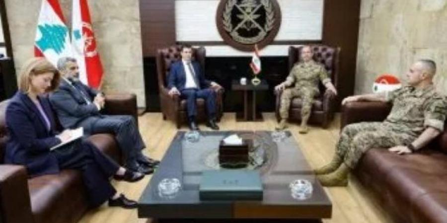 قائد الجيش اللبناني يبحث مع مسؤول أممي مرحلة ما بعد "اليونيفيل" ويؤكد أهمية دعم لبنان