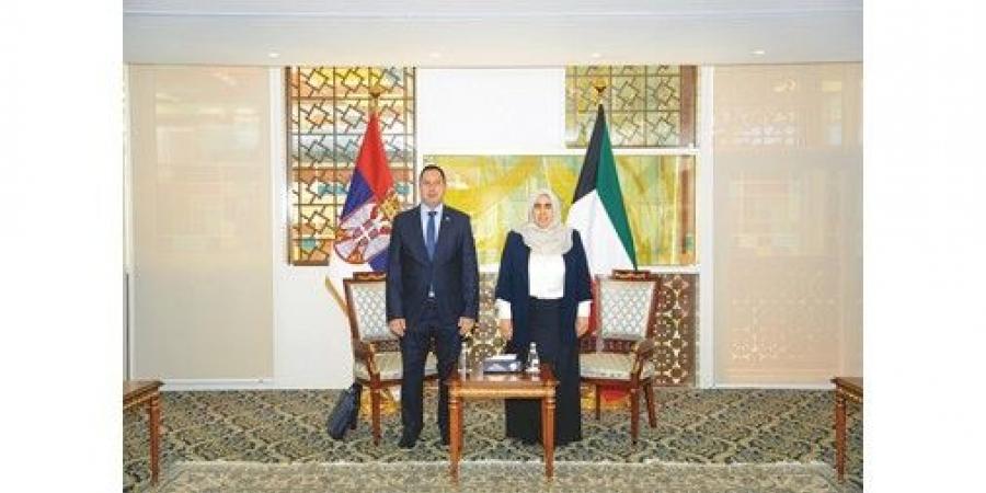 وكيلة
«المالية»
بحثت
التعاون
مع
السفير
الصربي