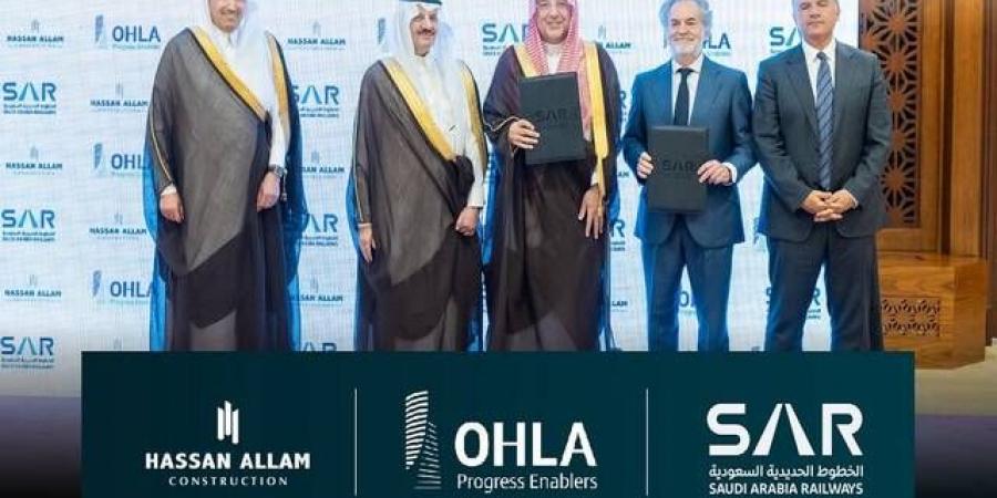 "سار"
      تتعاقد
      مع
      تحالف
      لإنشاء
      خط
      يربط
      المدينة
      الصناعية
      بالدمام
      بالخطوط
      الحديدية