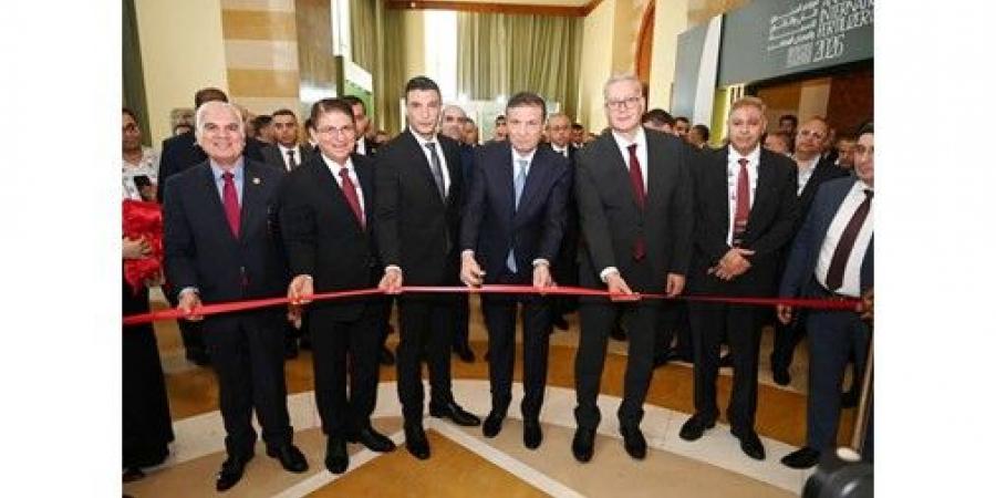 وزير
البترول:
تأمين
احتياجات
صناعة
الأسمدة
والصناعات
المختلفة
من
الغاز