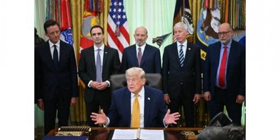 الرئيس
الأميركي
يعلن
أن
أموال
إيران
المفرج
عنها
ستستخدم
لشراء
منتجات
زراعية
أميركية