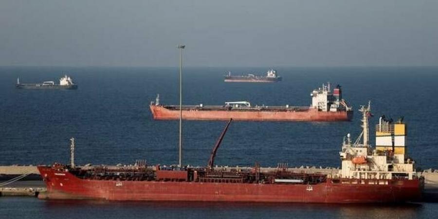 المنظمة
      البحرية
      الدولية
      تبدأ
      إجلاء
      11
      ألف
      بحار
      من
      الخليج