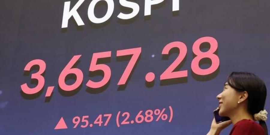 "كوسبي"
      يسجل
      أكبر
      هبوط
      منذ
      ثلاثة
      أشهر
      بسبب
      أسهم
      الرقائق